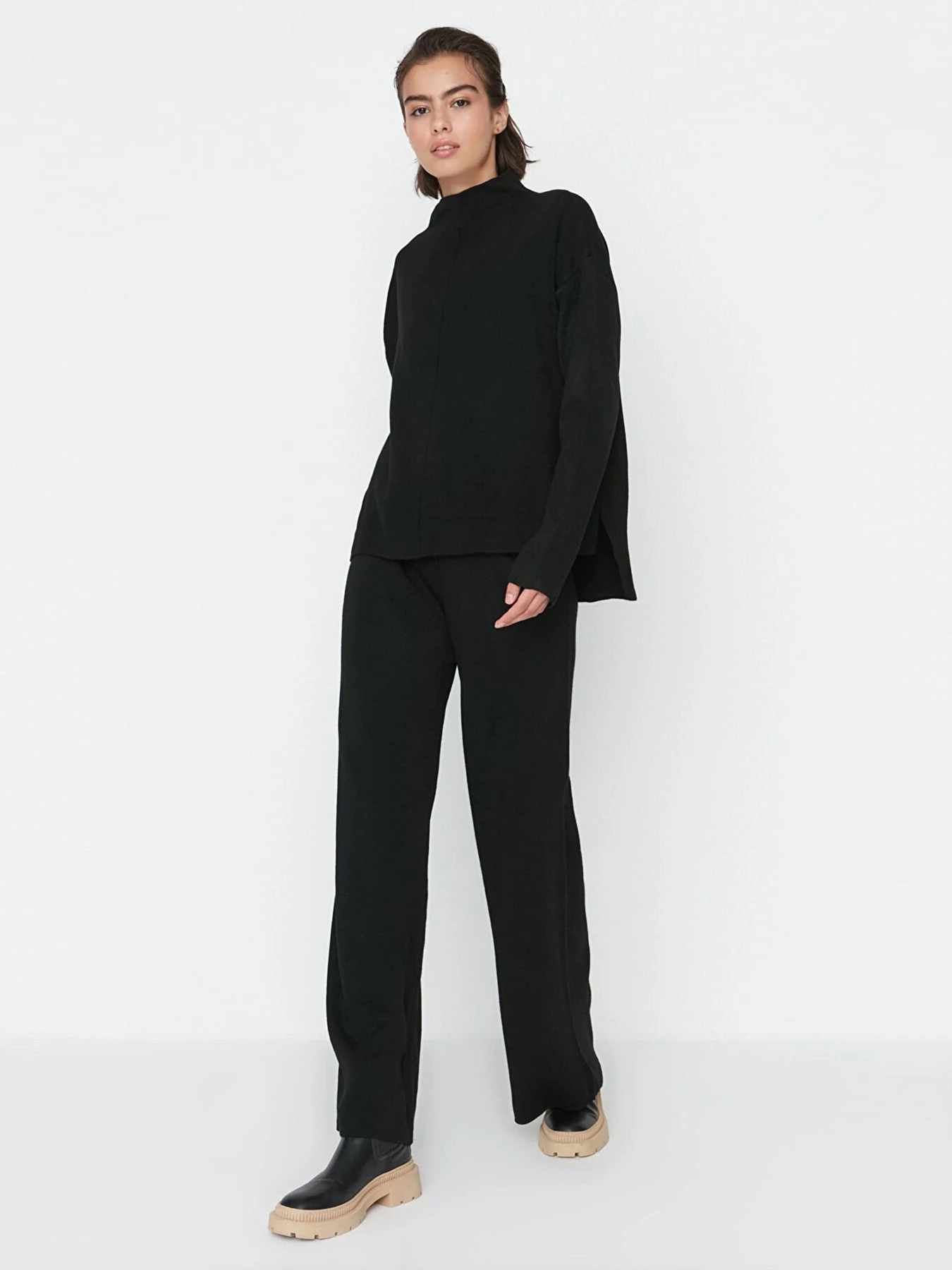 Костюмы Trendyol модель TWOAW21AU0060/Siyah Костюмы Trendyol модель TWOAW21AU0060/Siyah Фото