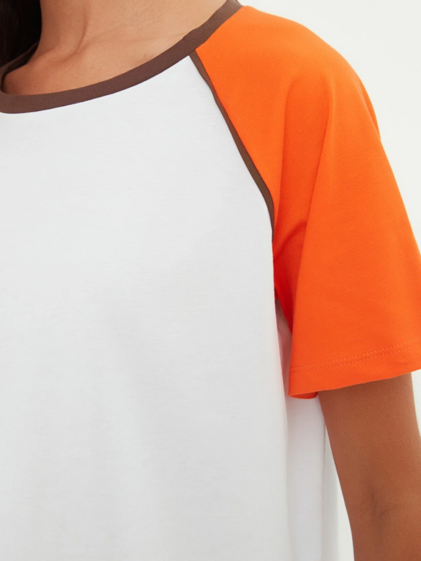 Футболки и поло Trendyol модель TWOSS22TS1359/Turuncu Фото