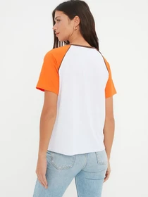 Футболки и поло Trendyol модель TWOSS22TS1359/Turuncu Фото