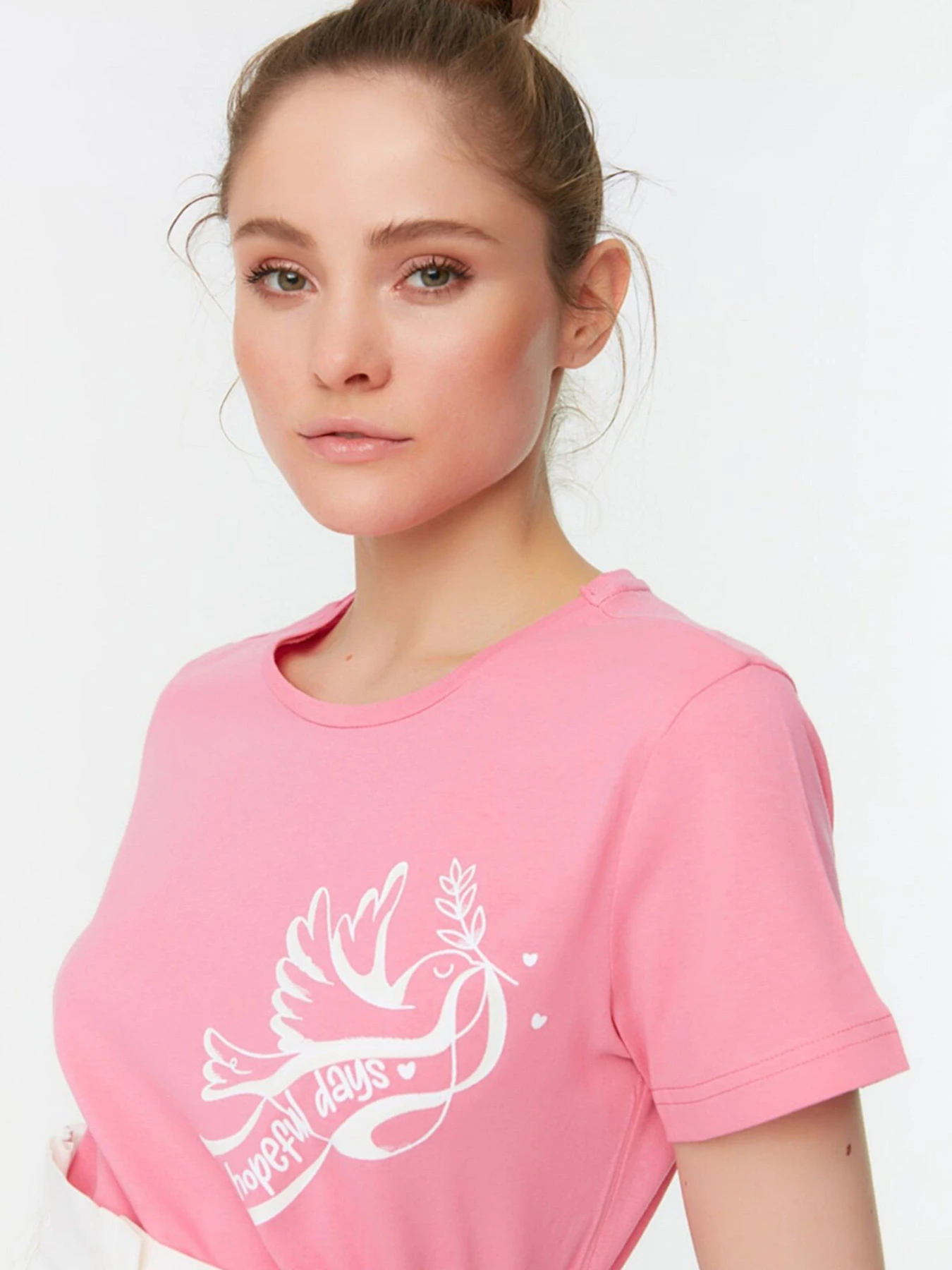 Футболки и поло Trendyol модель TWOSS22TS1643/Pembe Футболки и поло Trendyol модель TWOSS22TS1643/Pembe Фото