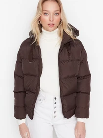 Куртки и дубленки Trendyol модель TWOAW21MO0022/Koyu Kahverengi Фото