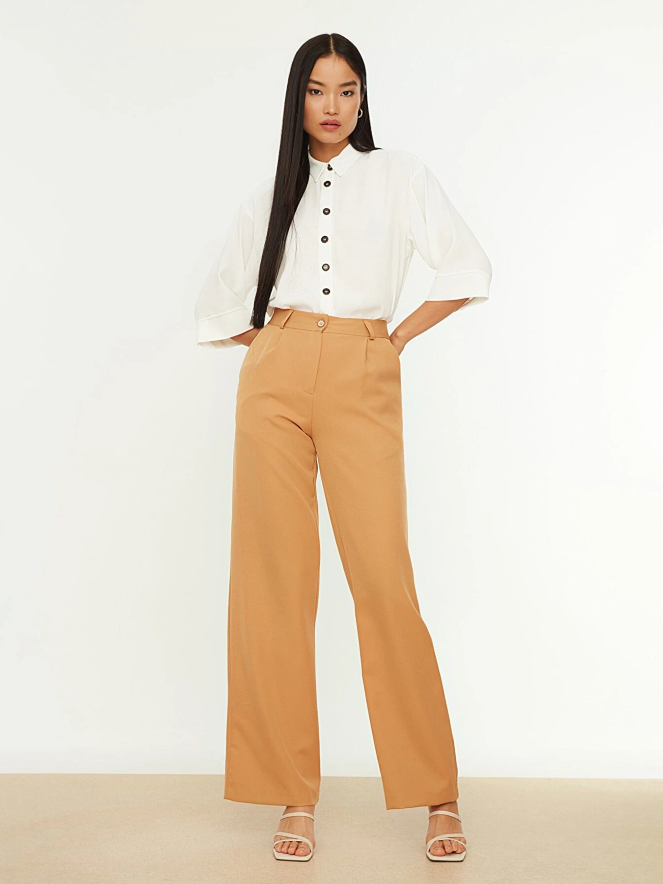 Штани Trendyol модель TWOAW21PL0076/Kahverengi Штани Trendyol модель TWOAW21PL0076/Kahverengi Фото