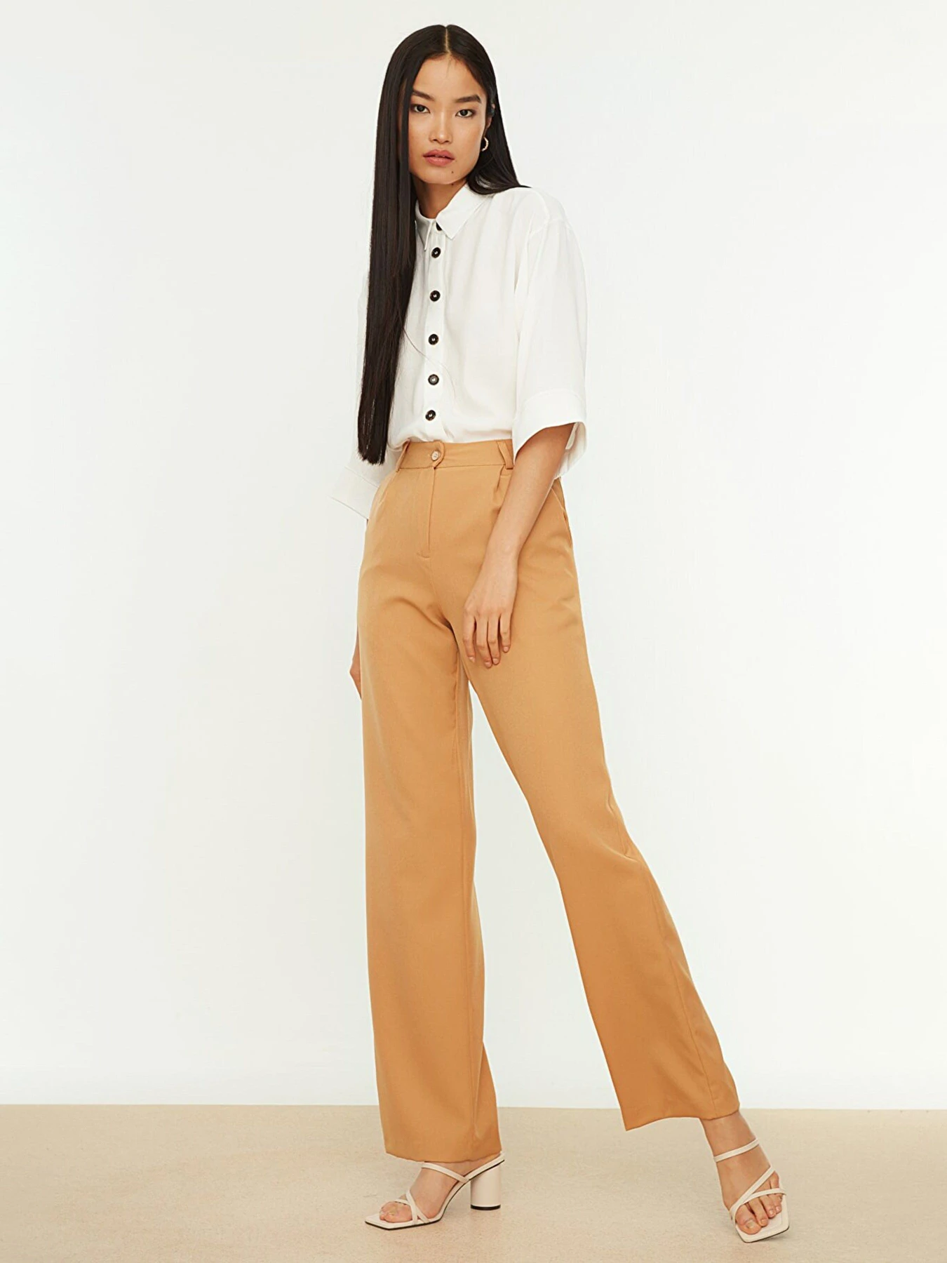 Штани Trendyol модель TWOAW21PL0076/Kahverengi Штани Trendyol модель TWOAW21PL0076/Kahverengi Фото
