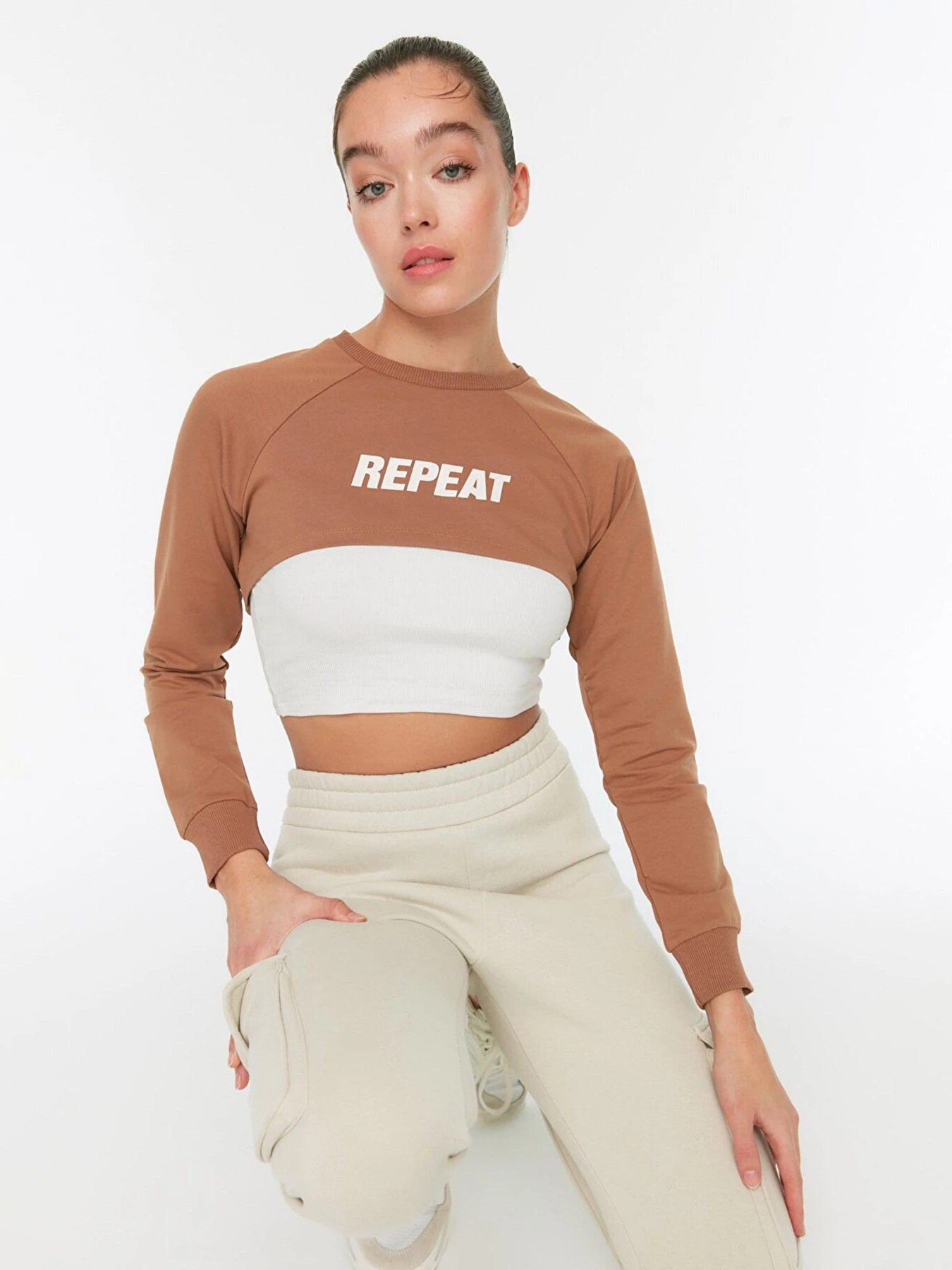 Худі та світшоти Trendyol модель TWOAW21SW0076/Camel Худі та світшоти Trendyol модель TWOAW21SW0076/Camel Фото