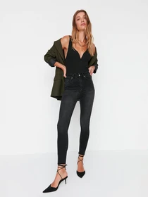 Джинси Trendyol модель TWOAW23JE00108/Siyah Фото