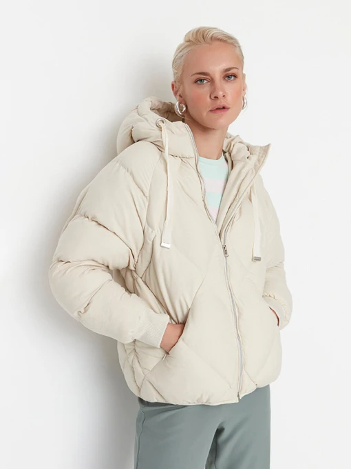 Куртки и дубленки Trendyol модель TWOAW23MO00004/Bej Фото