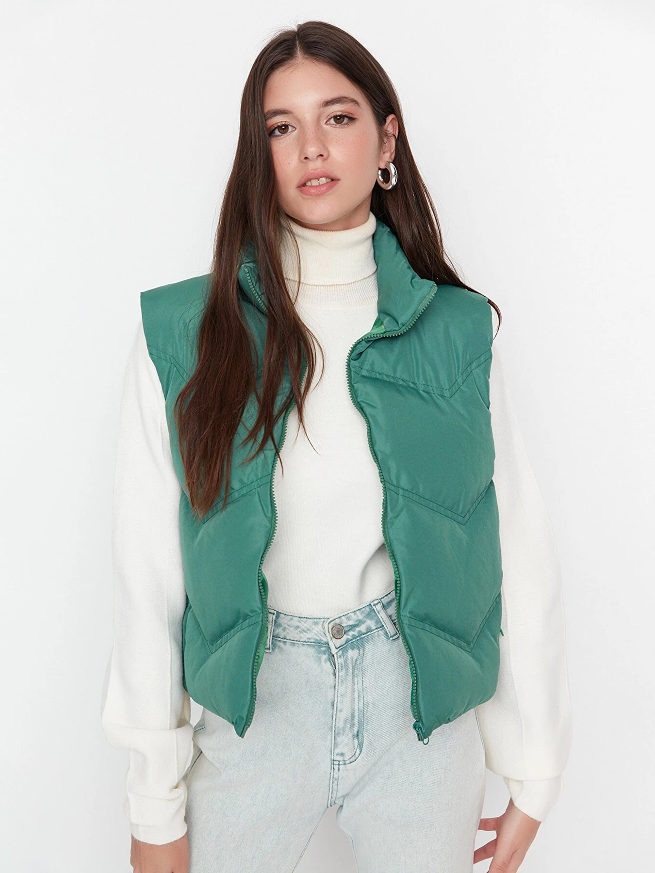 Куртки и дубленки Trendyol модель TWOAW23YE00028/Yesil Куртки и дубленки Trendyol модель TWOAW23YE00028/Yesil Фото