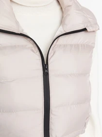 Куртки и дубленки Trendyol модель TWOAW23YE00041/Tas Фото