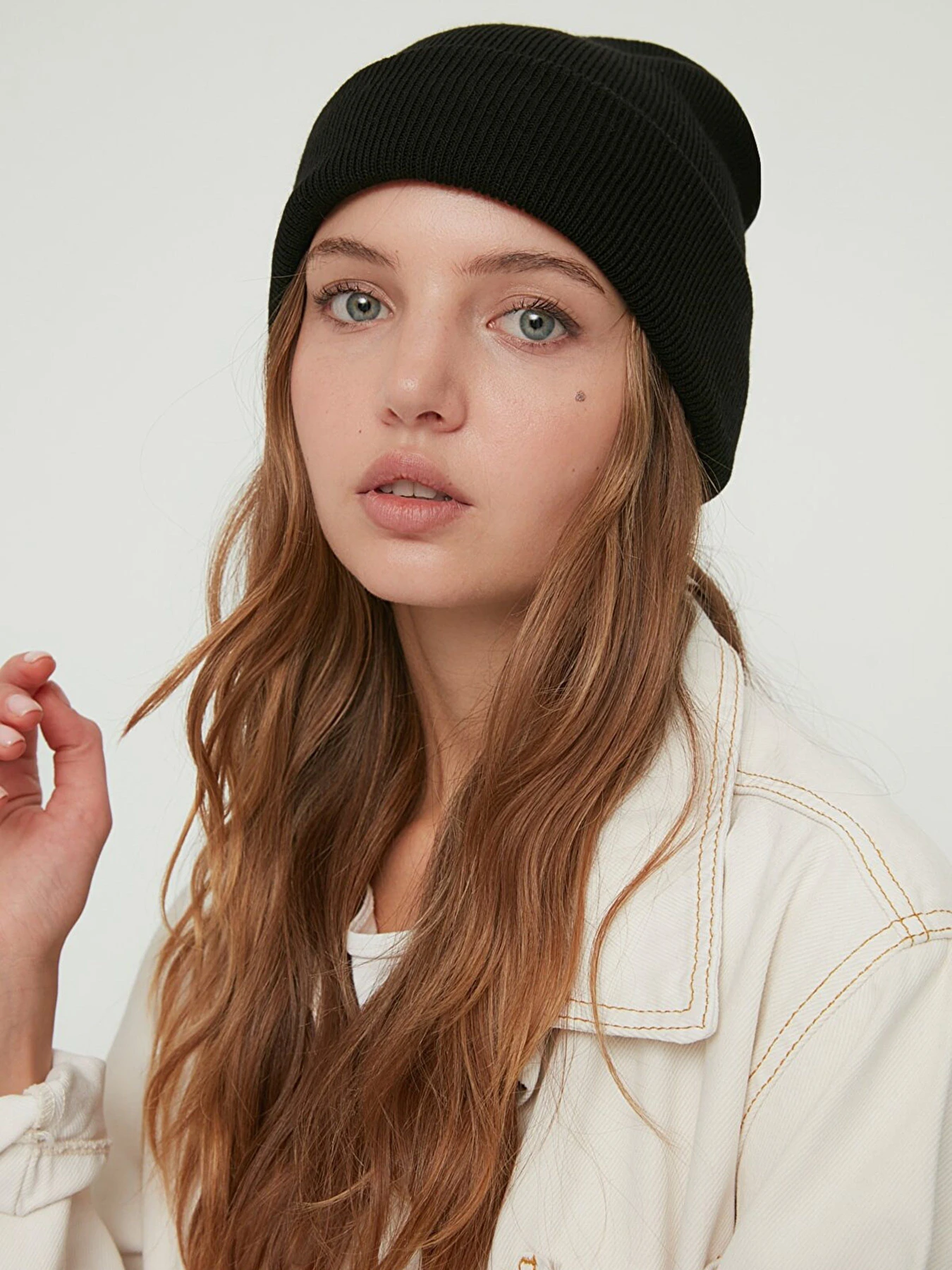 Шапки и кепки Trendyol модель TWOAW22BR0028/Siyah-Krem Шапки и кепки Trendyol модель TWOAW22BR0028/Siyah-Krem Фото
