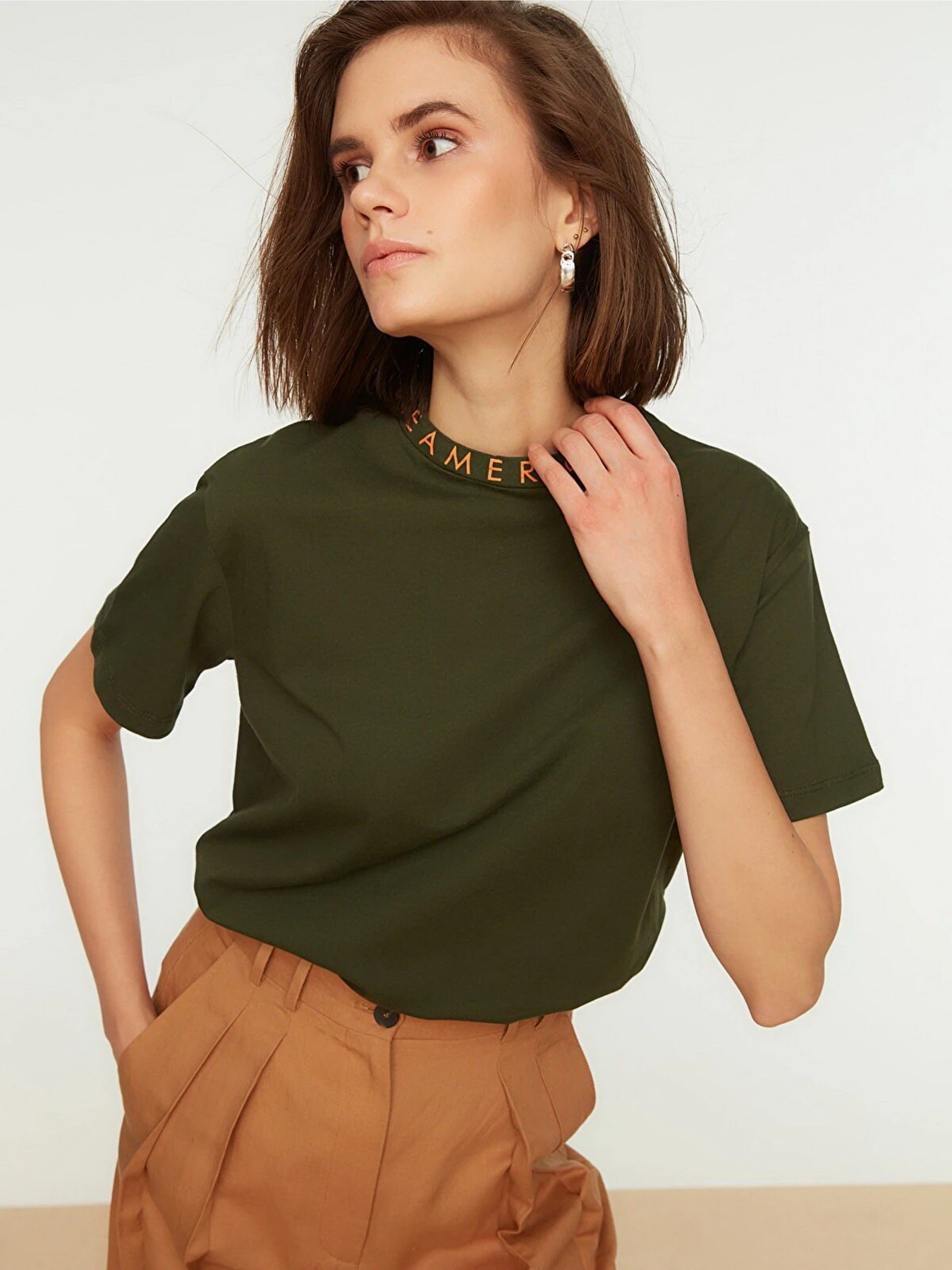 Футболки и поло Trendyol модель TWOAW20TS0099/Yesil Футболки и поло Trendyol модель TWOAW20TS0099/Yesil Фото