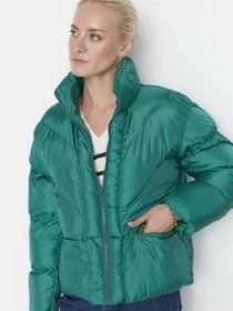 Куртки и дубленки Trendyol модель TWOAW22MO0079/Ordek Basi Yesili Фото