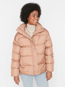 Куртки и дубленки Trendyol модель TWOAW23MO00195/Camel Фото