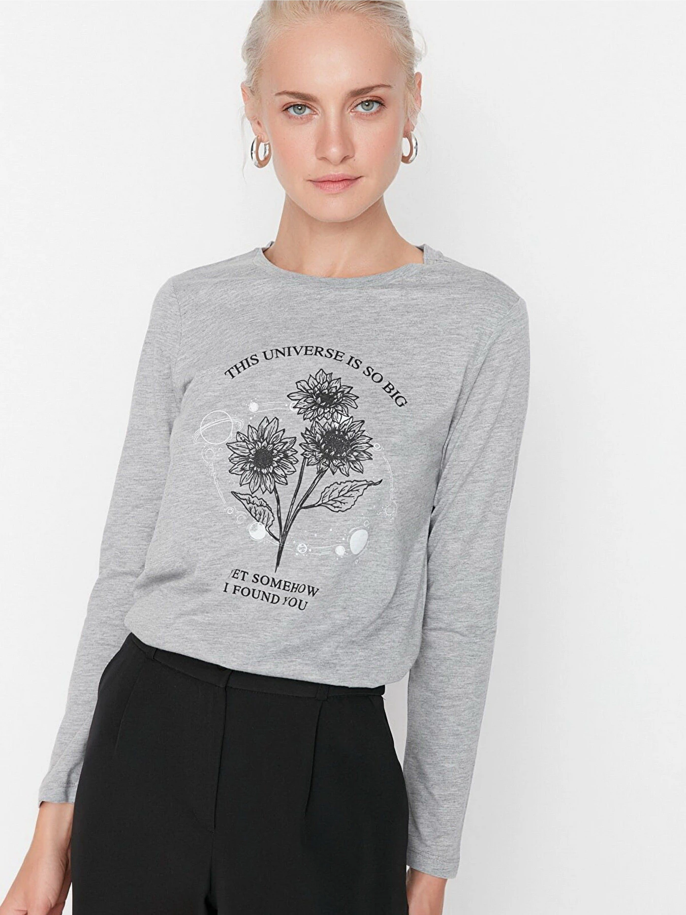 Худи и свитшоты Trendyol модель TWOAW23TS00047/Gri Худи и свитшоты Trendyol модель TWOAW23TS00047/Gri Фото