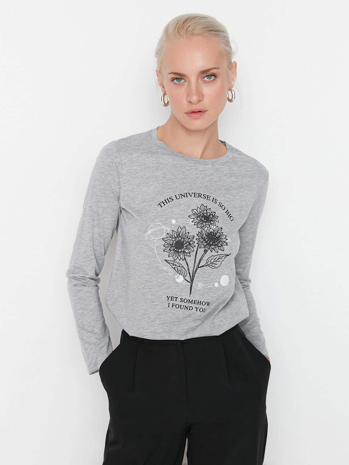 Худи и свитшоты Trendyol модель TWOAW23TS00047/Gri Худи и свитшоты Trendyol модель TWOAW23TS00047/Gri Фото