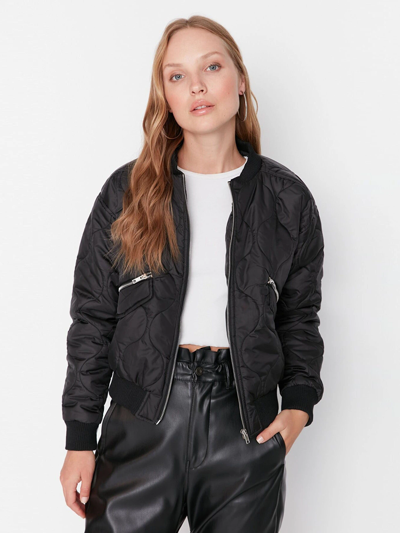 Куртки та дублянки Trendyol модель TWOAW23MO00160/Siyah Куртки та дублянки Trendyol модель TWOAW23MO00160/Siyah Фото