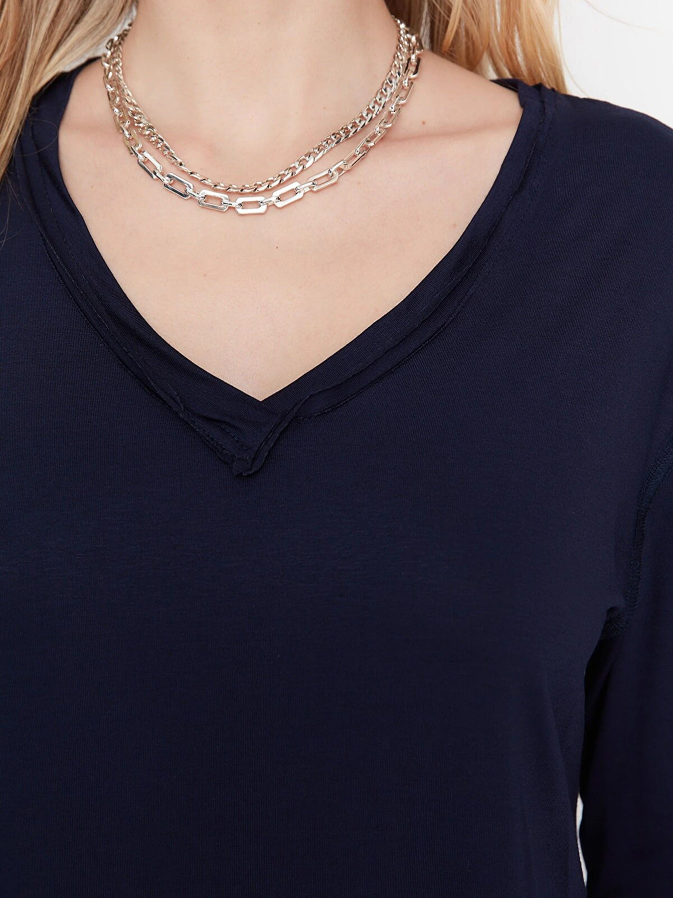 Худи и свитшоты Trendyol модель TWOAW23TS00055/Lacivert Фото