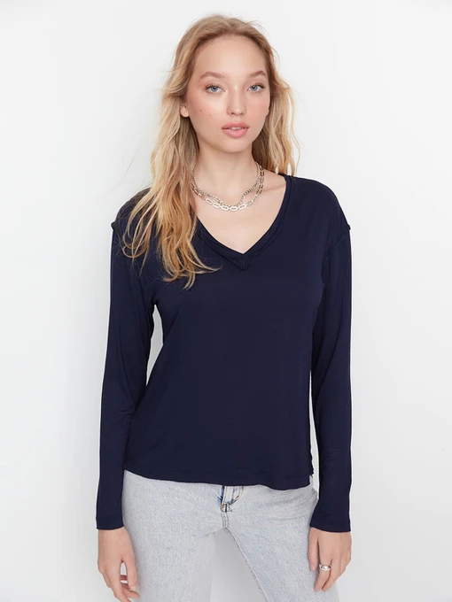 Худи и свитшоты Trendyol модель TWOAW23TS00055/Lacivert Фото