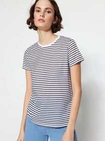 Футболки и поло Trendyol модель TWOSS20TS0146/Cok Renkli Фото
