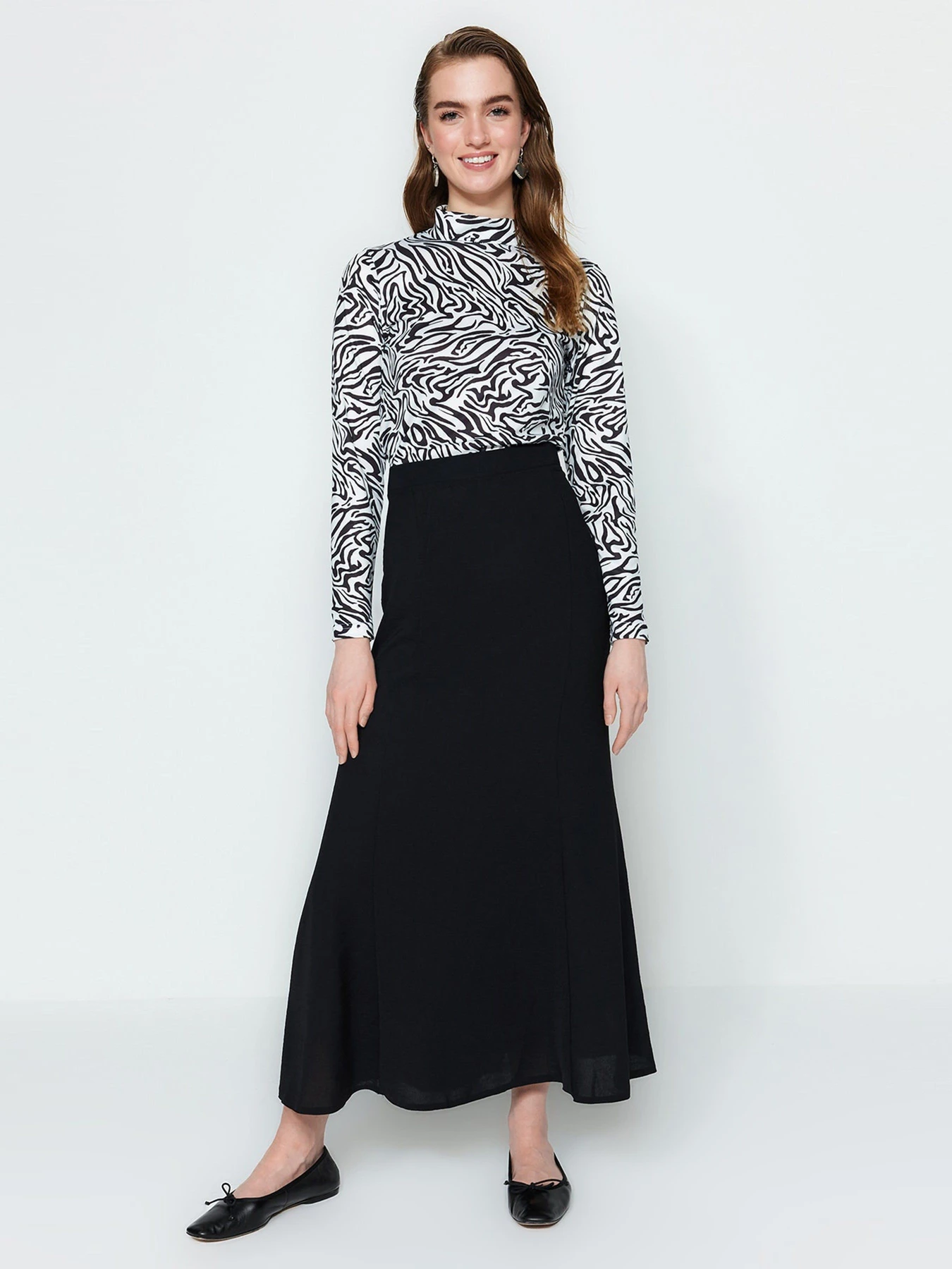 Юбки Trendyol модель TCTSS23EE00005/Siyah Юбки Trendyol модель TCTSS23EE00005/Siyah Фото