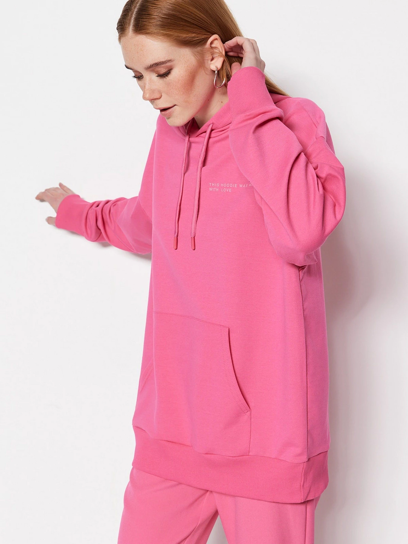 Худи и свитшоты Trendyol модель TCTSS23TW00052/Pembe Худи и свитшоты Trendyol модель TCTSS23TW00052/Pembe Фото