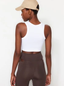 Футболки и поло Trendyol модель THMSS23SS00005/Beyaz Фото
