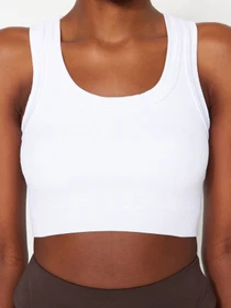 Футболки и поло Trendyol модель THMSS23SS00005/Beyaz Фото