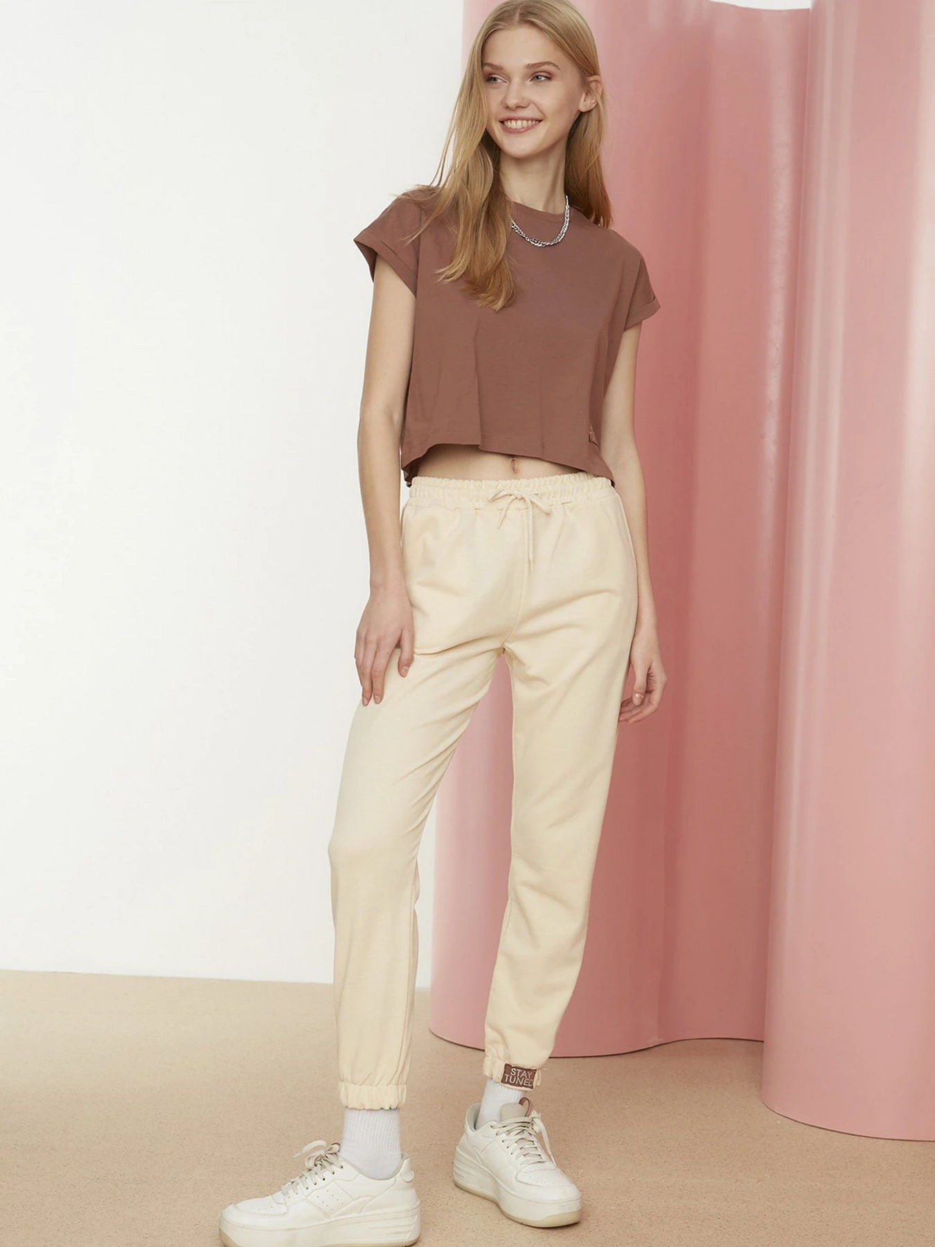 Костюмы Trendyol модель TWOSS21AU0055/Camel Костюмы Trendyol модель TWOSS21AU0055/Camel Фото