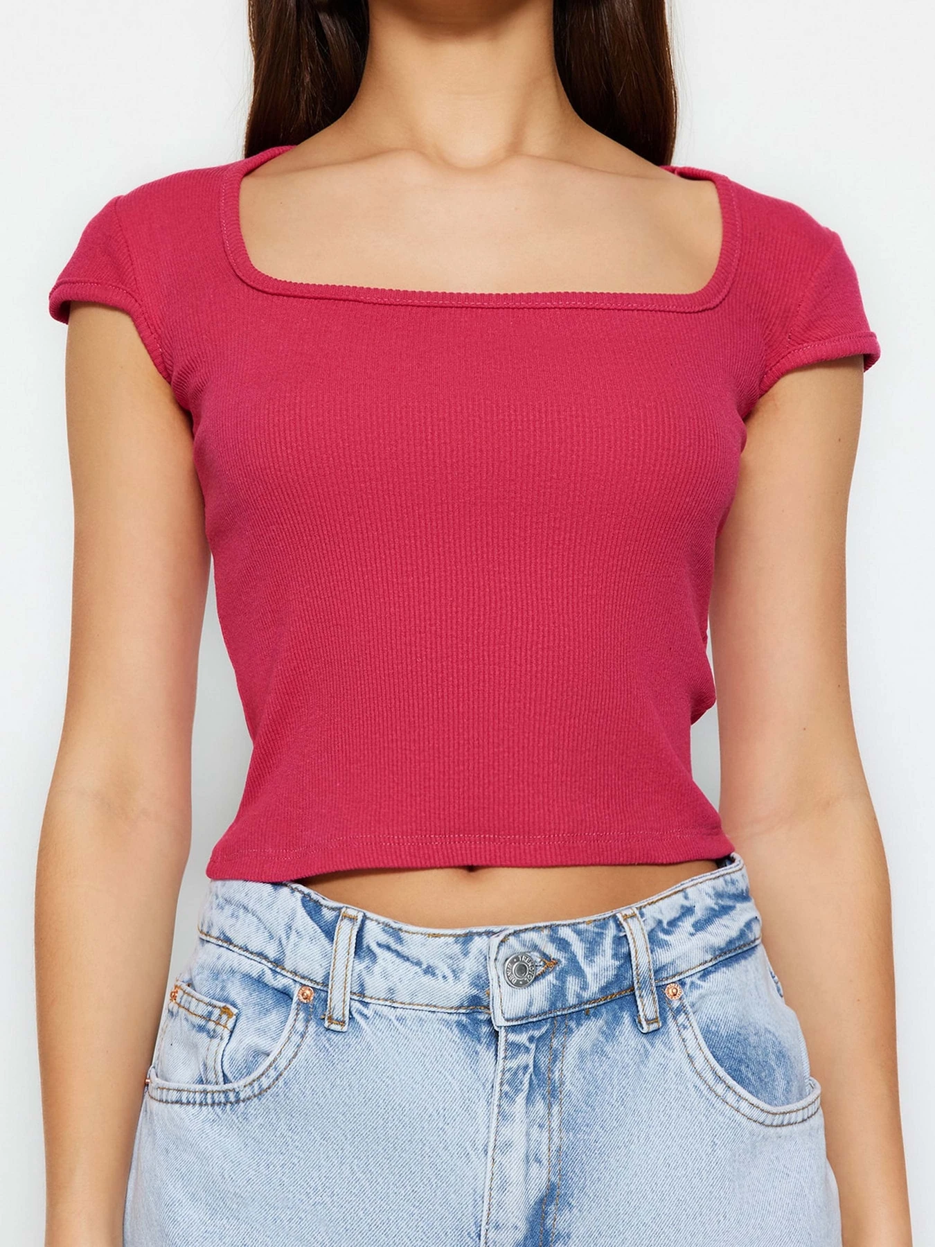 Футболки і поло Trendyol модель TWOSS23BZ00950/Fusya Фото