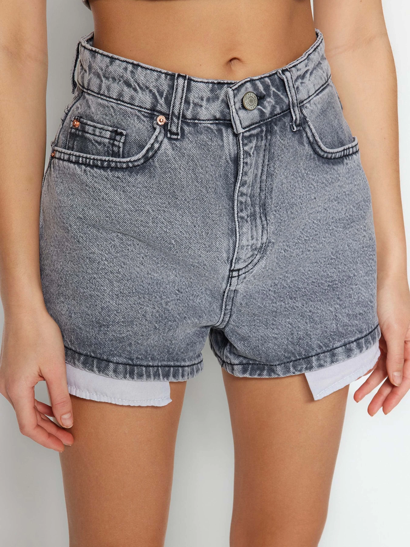 Шорты Trendyol модель TWOSS23SR00268/Gri Фото