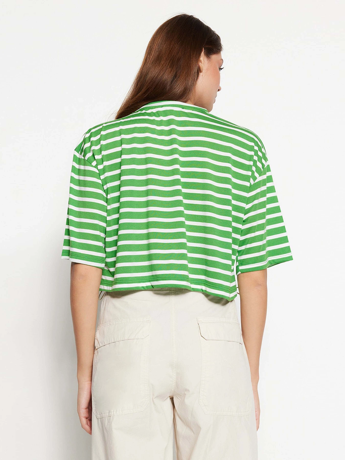 Футболки и поло Trendyol модель TWOSS23TS00136/Yesil Футболки и поло Trendyol модель TWOSS23TS00136/Yesil Фото
