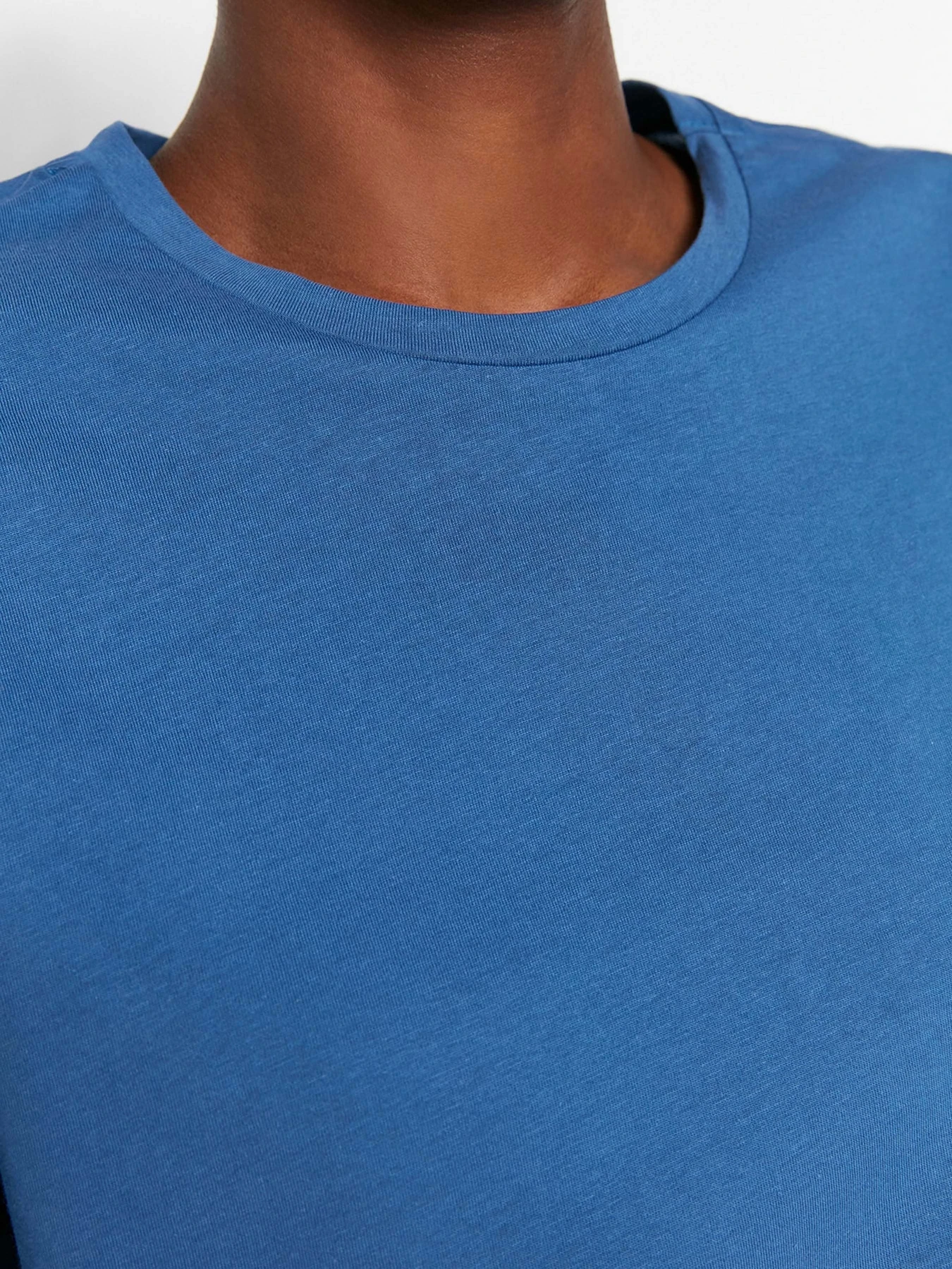 Футболки и поло Trendyol модель TWOSS23TS00148/Indigo Футболки и поло Trendyol модель TWOSS23TS00148/Indigo Фото