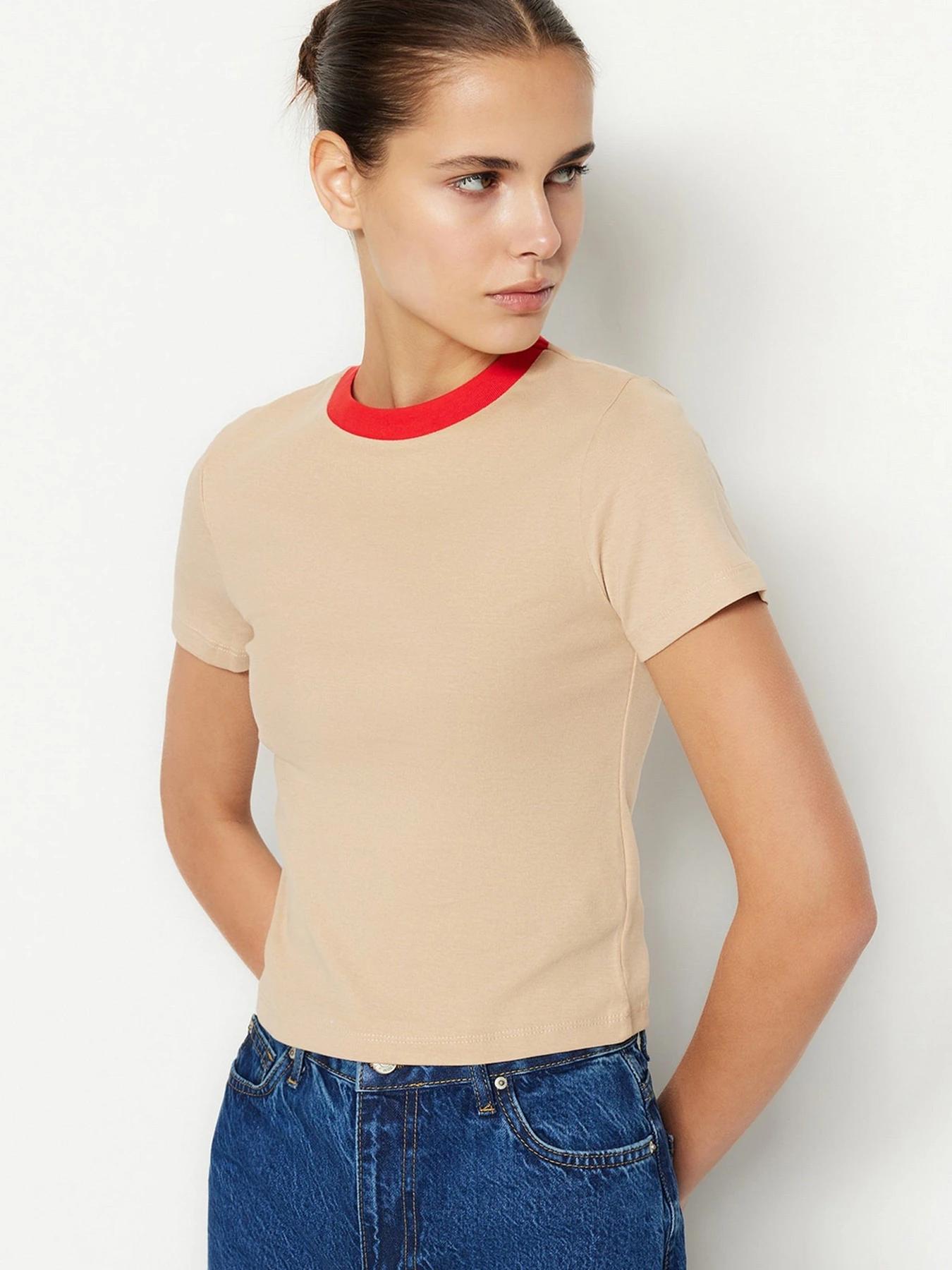 Футболки и поло Trendyol модель TWOSS23TS00230/Bej Фото