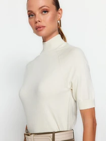 Свитры и кардиганы Trendyol модель TWOAW24BZ00005/Ekru Фото