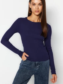 Худи и свитшоты Trendyol модель TWOAW24BZ00066/Lacivert Фото