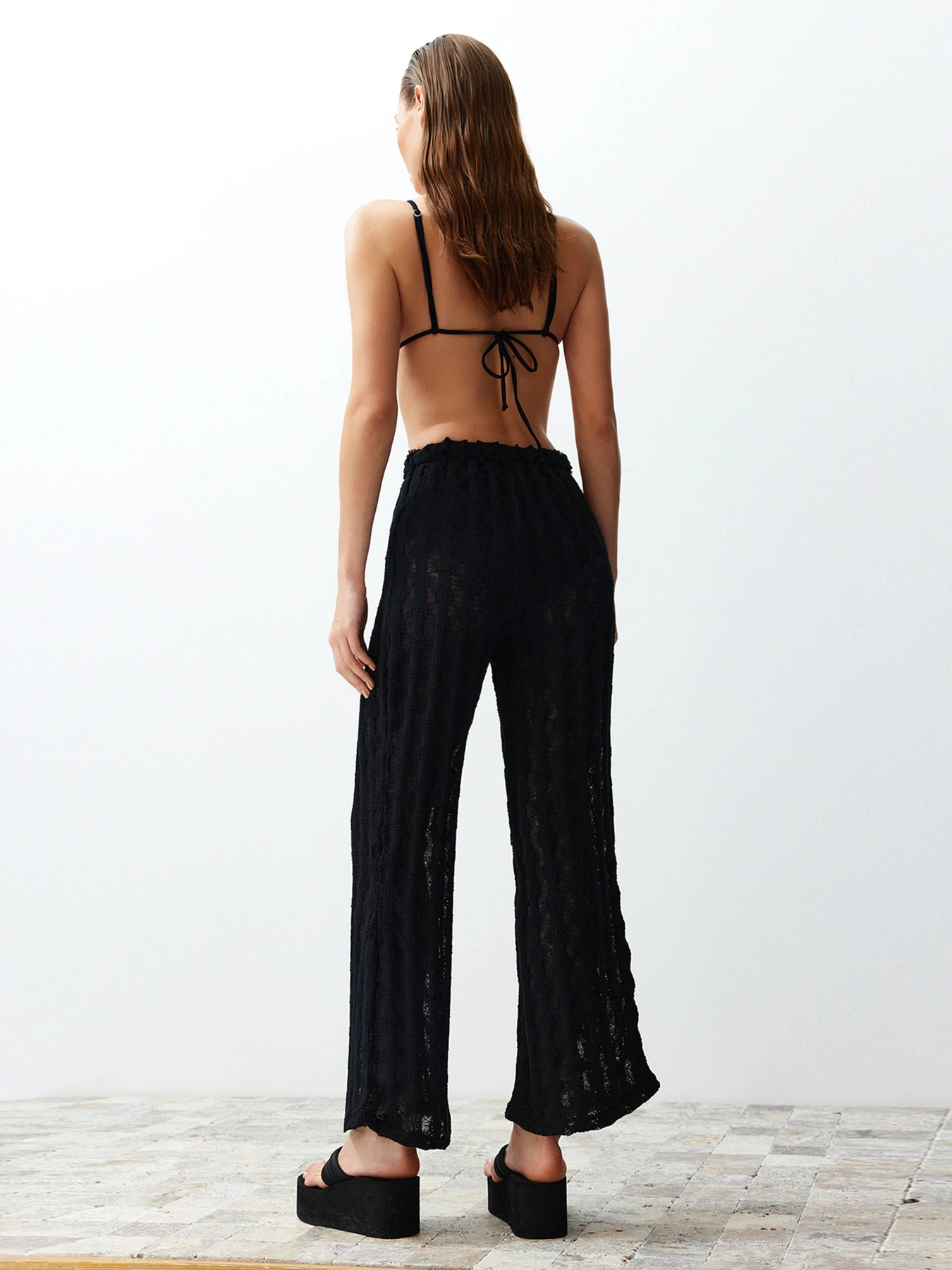 Брюки Trendyol модель TBESS24PL00001/Siyah*001 Фото