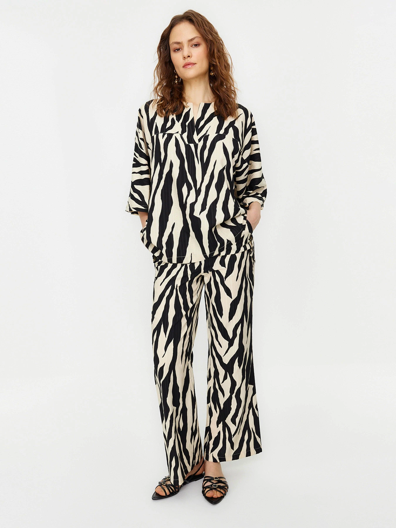 Костюмы Trendyol модель TCTSS24US00020/Koyu Bej Фото