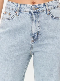 Джинсы Trendyol модель TWOSS24JE00029/Acik Mavi Фото