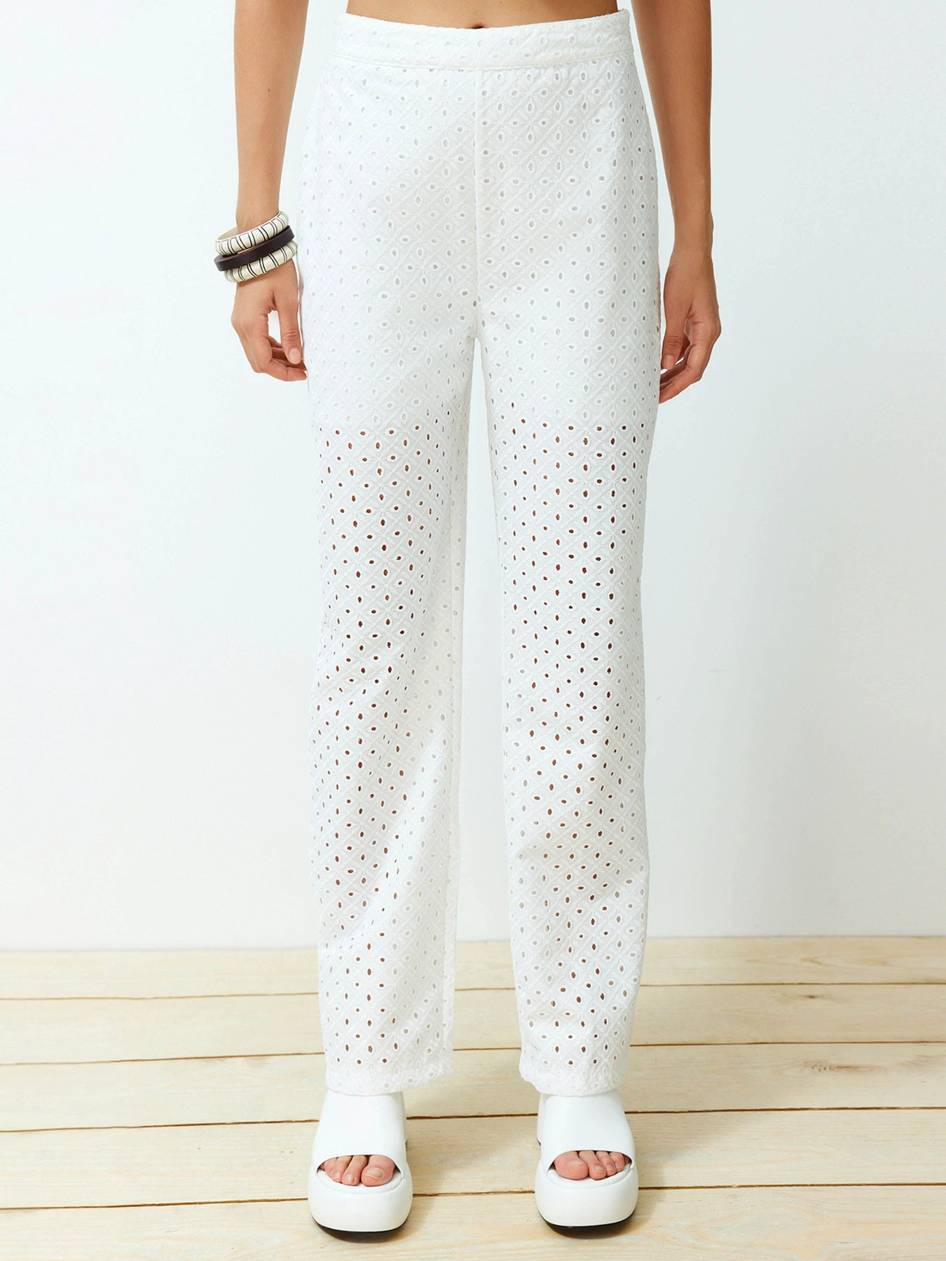 Брюки Trendyol модель TWOSS24PL00090/Ekru Фото