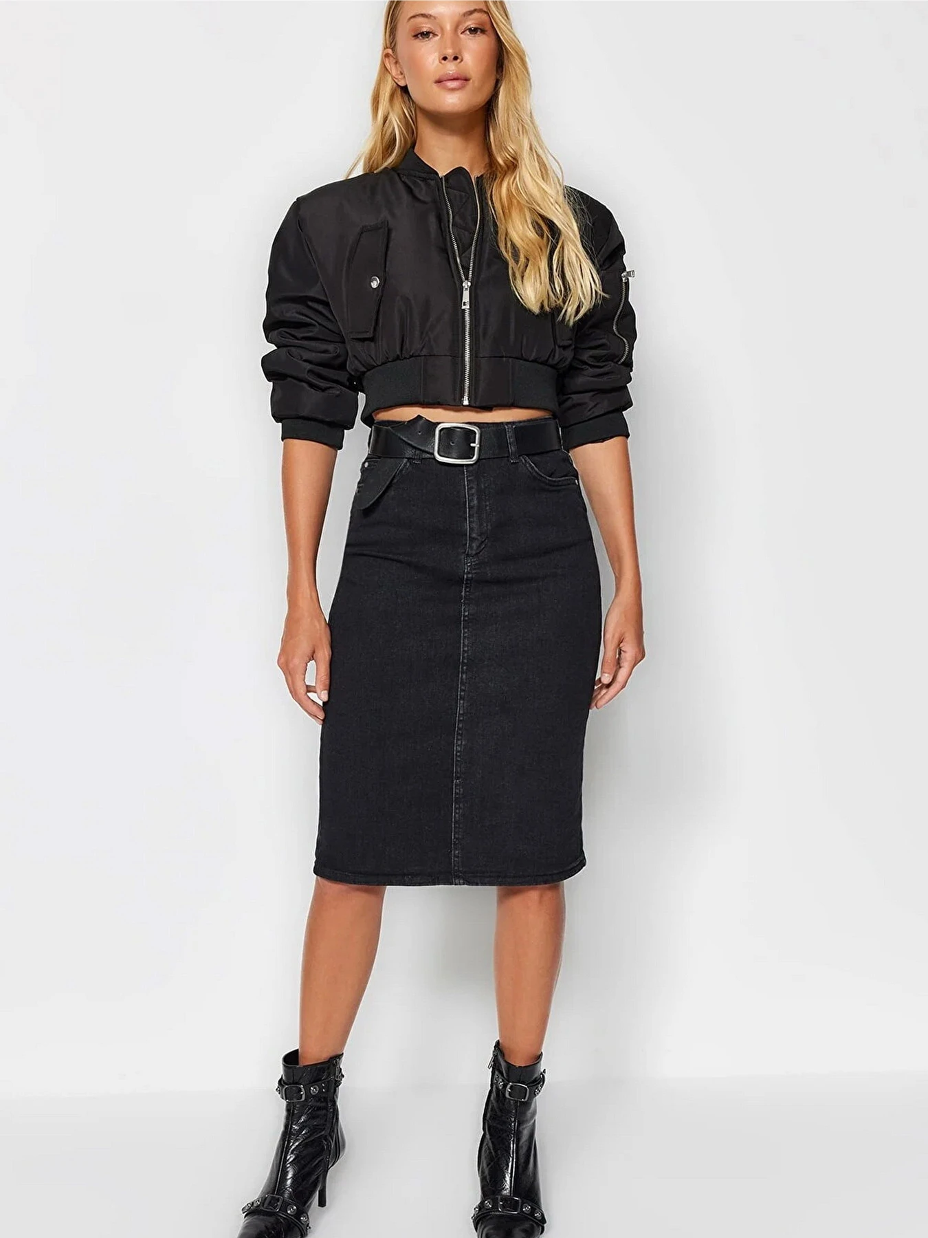 Юбки Trendyol модель TWOSS21ET0297/Siyah Фото