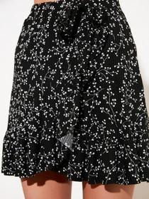 Юбки Trendyol модель TWOSS21ET0010/Siyah Фото