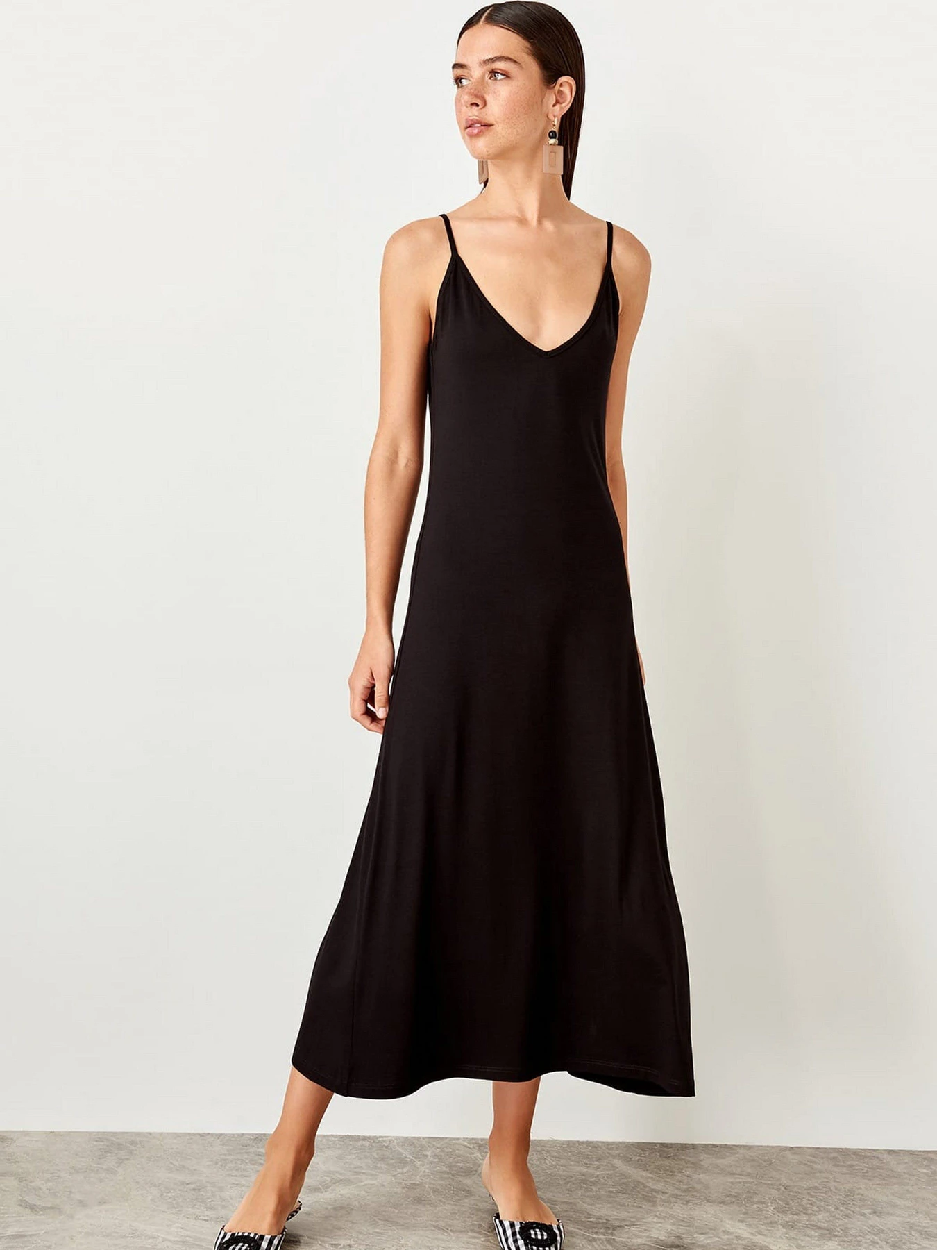 Платья Trendyol модель TWOSS19VG0313/Siyah Фото