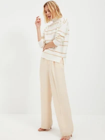 Свитры и кардиганы Trendyol модель TWOAW20FV0075/Ekru Фото