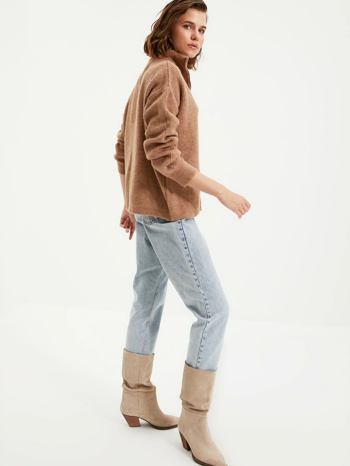 Свитры и кардиганы Trendyol модель TWOAW20XS0009/Camel Свитры и кардиганы Trendyol модель TWOAW20XS0009/Camel Фото