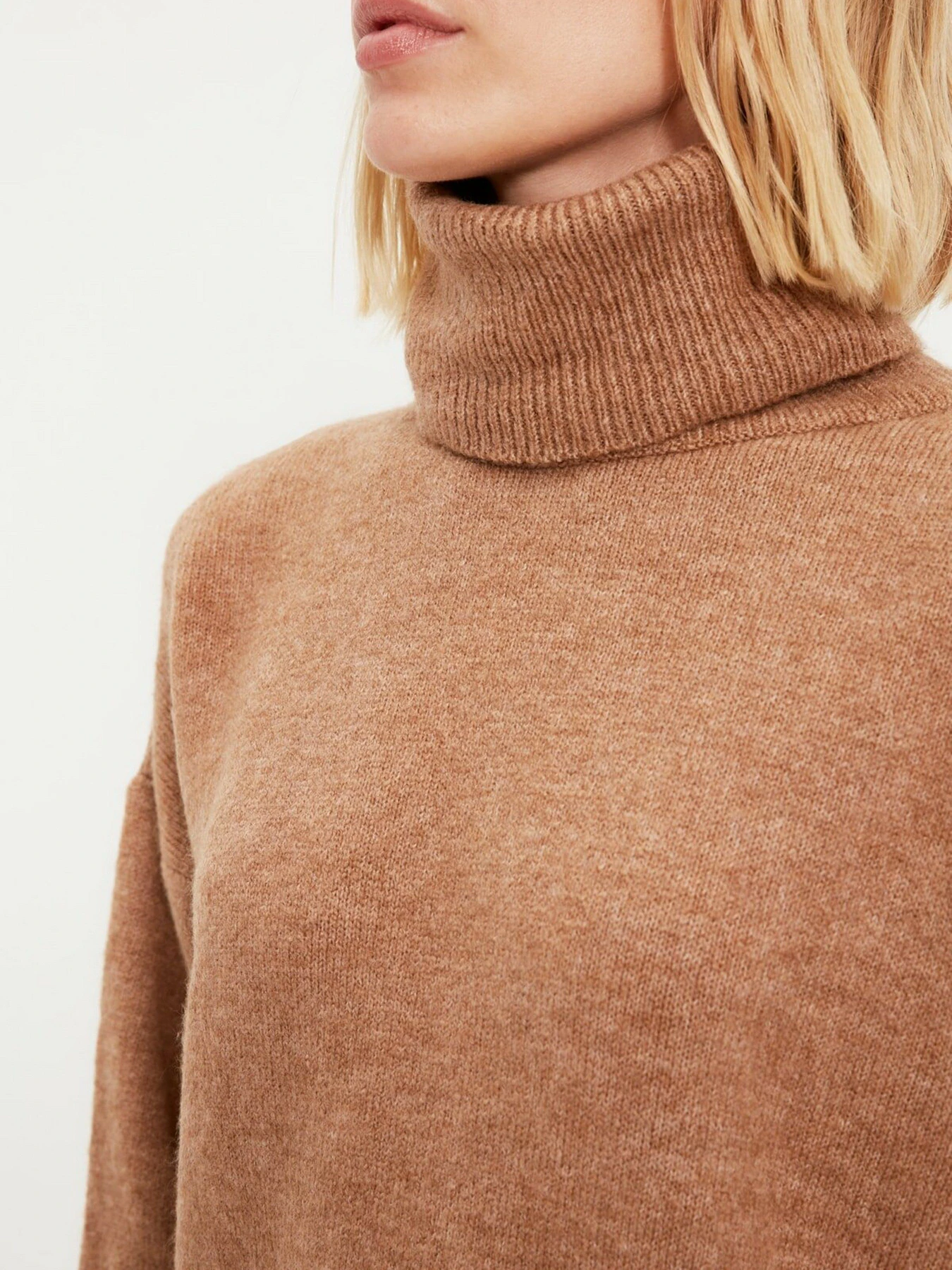 Свитры и кардиганы Trendyol модель TWOAW20XS0026/Camel Свитры и кардиганы Trendyol модель TWOAW20XS0026/Camel Фото
