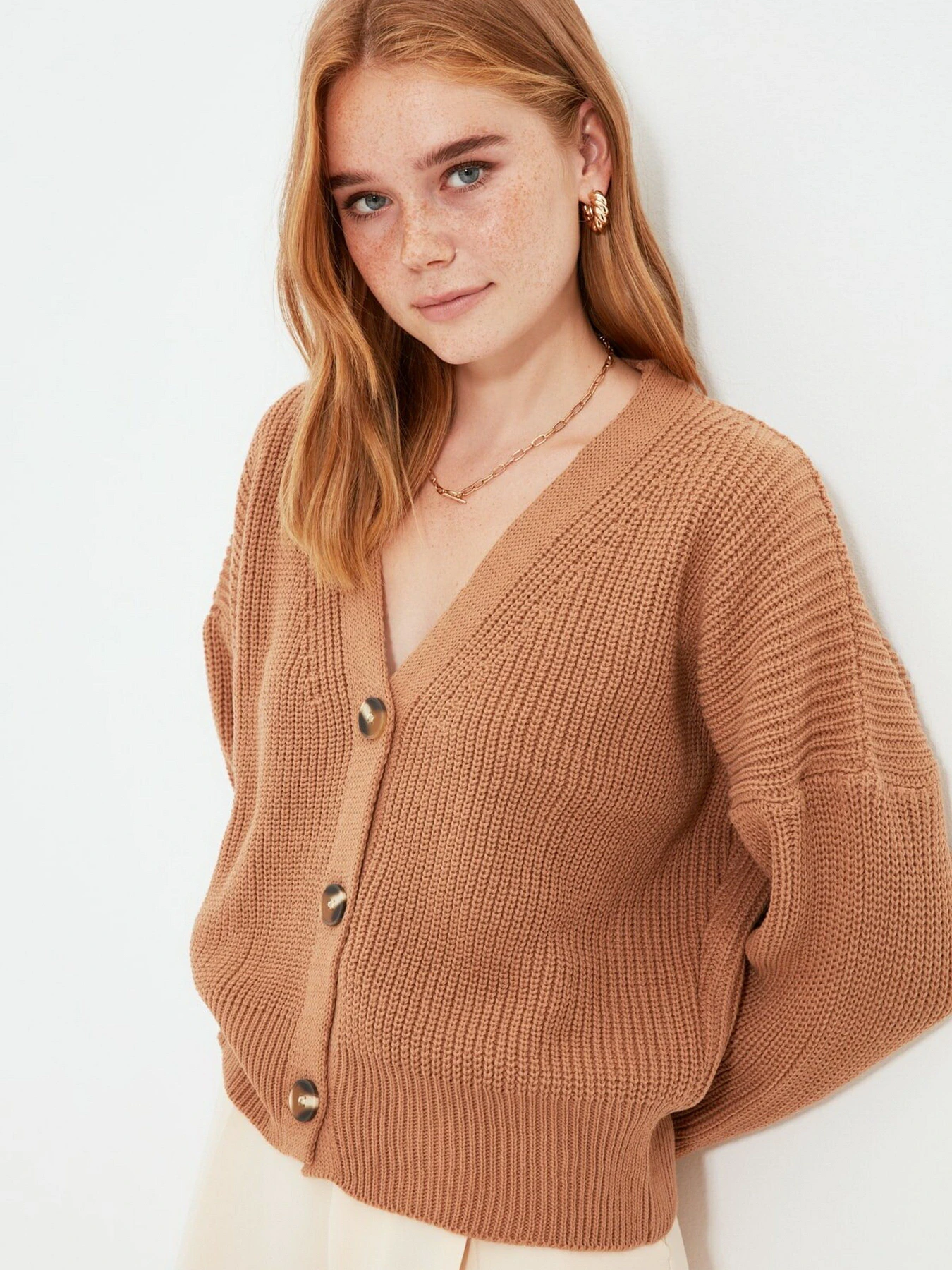 Свитры и кардиганы Trendyol модель TWOAW21HI0104/Camel Свитры и кардиганы Trendyol модель TWOAW21HI0104/Camel Фото