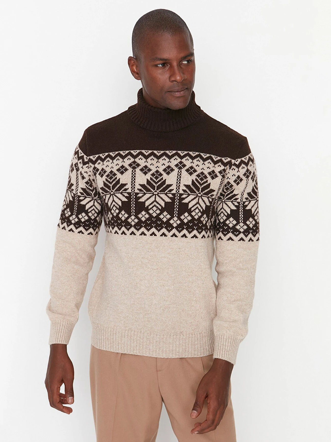 Свитры и кардиганы Trendyol модель TMNAW22KZ0296/Kahverengi Свитры и кардиганы Trendyol модель TMNAW22KZ0296/Kahverengi Фото