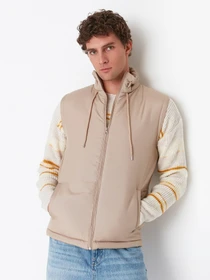 Куртки и дубленки Trendyol модель TMNAW22YE0021/Tas Фото