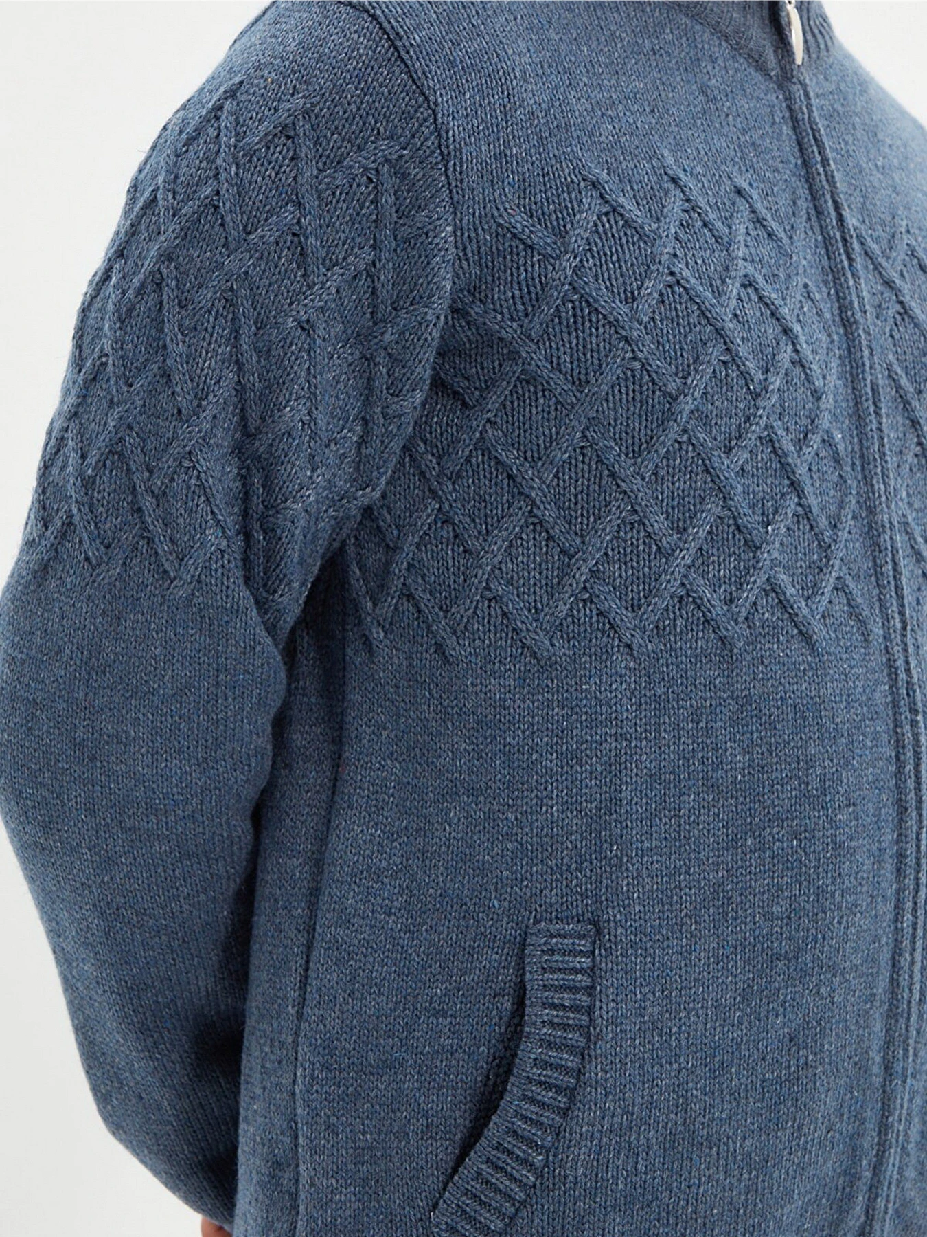 Свитры и кардиганы Trendyol модель TMNAW22HI0146/Indigo Свитры и кардиганы Trendyol модель TMNAW22HI0146/Indigo Фото