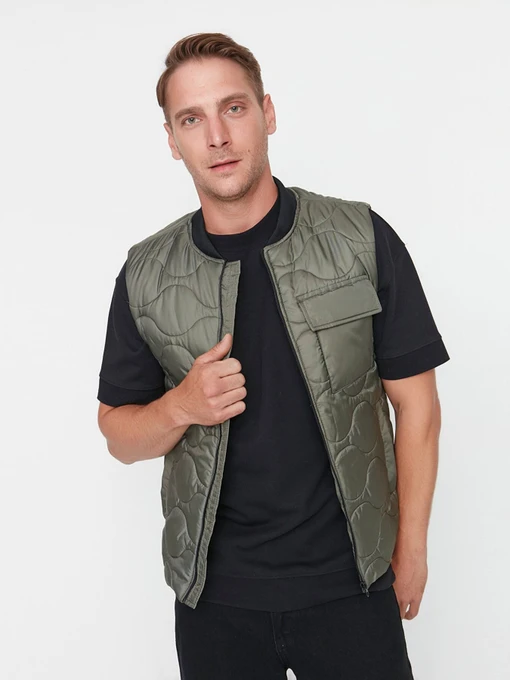 Куртки и дубленки Trendyol модель TMNAW23YE00016/Yesil Фото