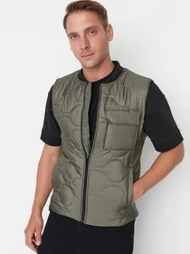Куртки та дублянки Trendyol модель TMNAW23YE00016/Yesil Фото